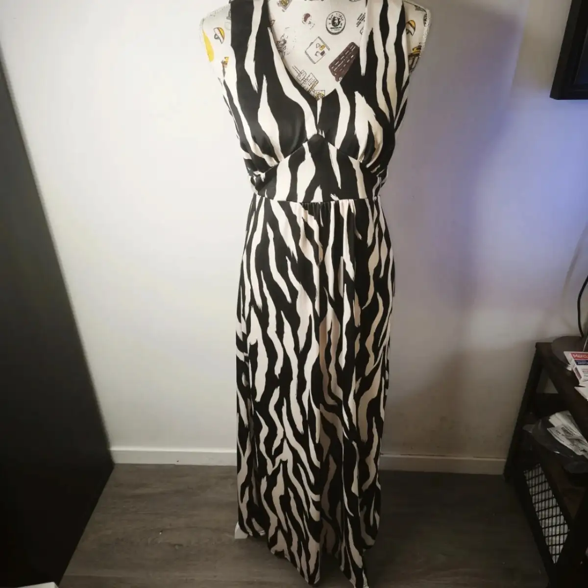 Robe longue zébrée